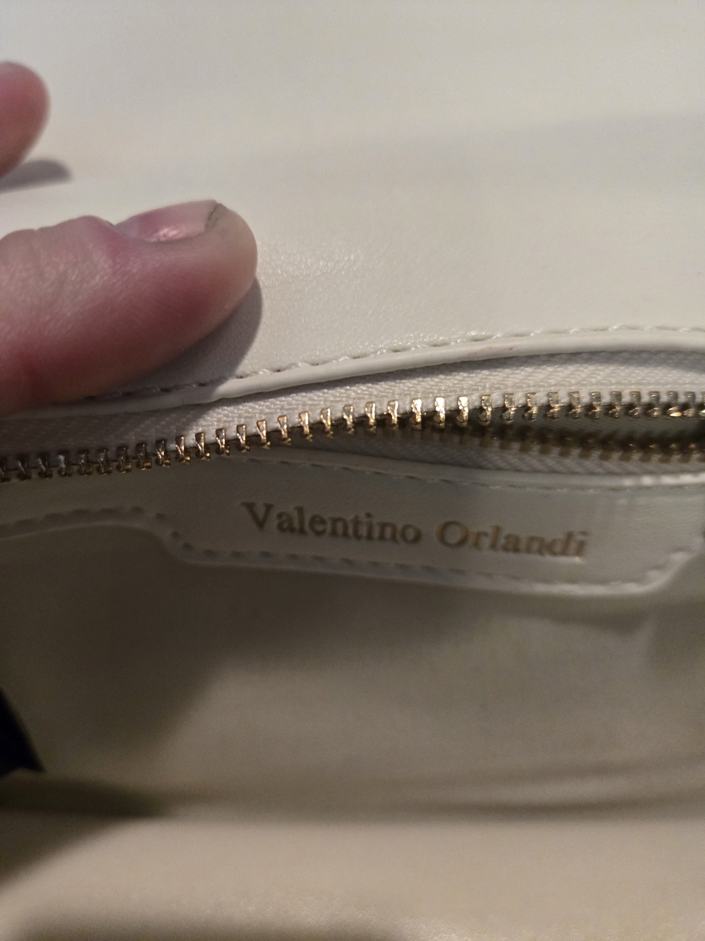 Valentino Orlandi White Quilted Crossbody Bag Gold Accent 9.5 X 5.5 - Picture 5 of 10